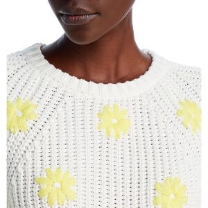 NWT Aqua Daisy Knit Summer Sweater Medium